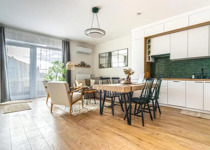 Buda Top Floor Apartment With Terrace & View Apartment